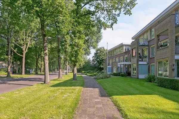 Appartement Burgum: Goed onderhouden appartement nabij dorpscentrum