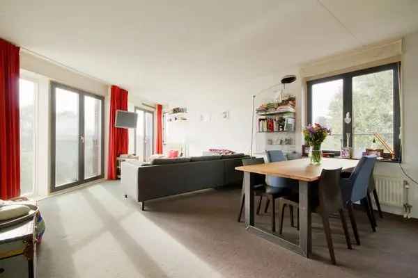 Loftappartement Hugo de Grootkade: Ruim & Lichtrijk met Grachtenzicht