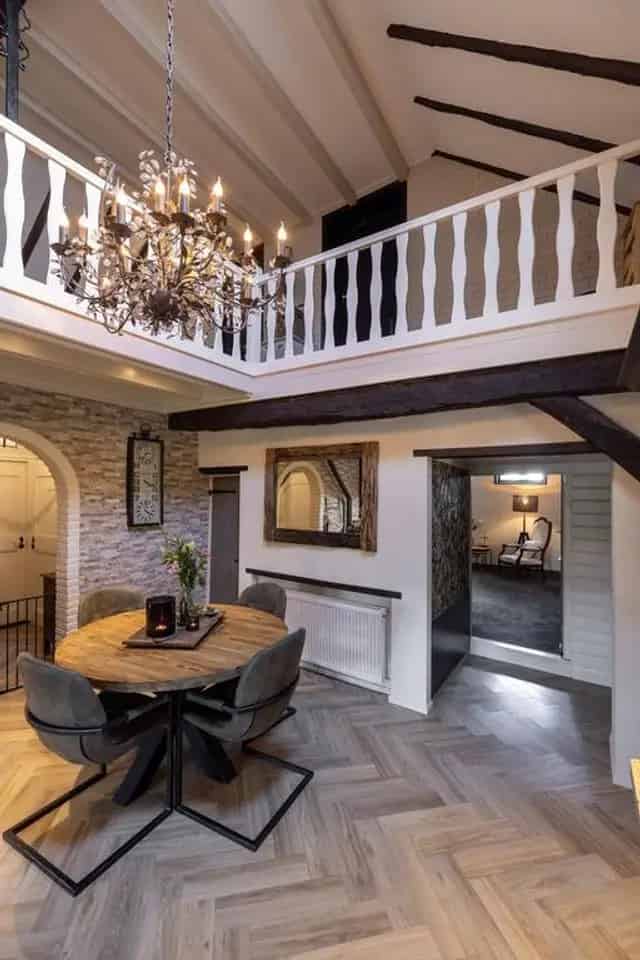 Historische Woonboerderij met Zwembad en B&B