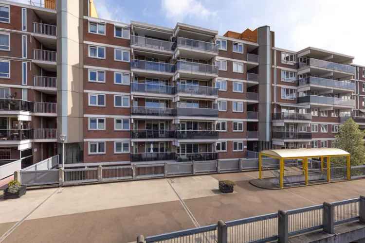 Drie kamer appartement te huur in Molenwijk