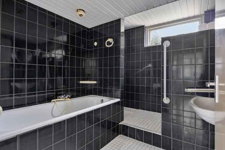 Huis te koop Udenhout Den Del 1: 125m² woning met garage