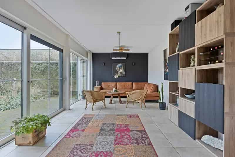 Semi-bungalow Terheijden: Ruime woning met garage en 16 zonnepanelen