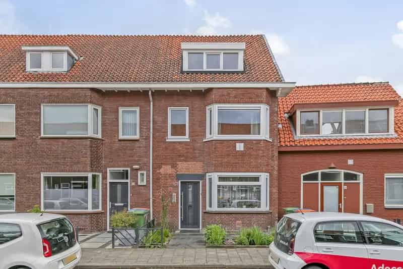 30er jaren tussenwoning Breda - 4 slaapkamers - energielabel B