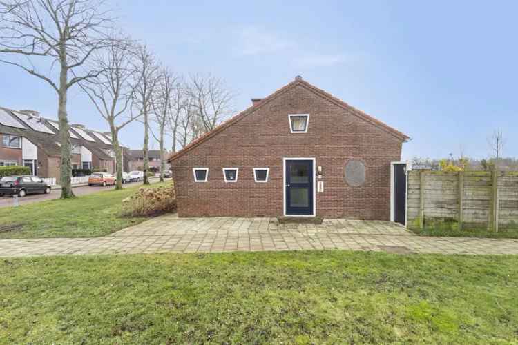 2-onder-1-kapwoning Bruinisse: Gelijkvloers Wonen Mogelijk