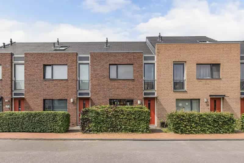 Ruime Tussenwoning Nabij Oranjewoud 3 slaapkamers Heerenveen