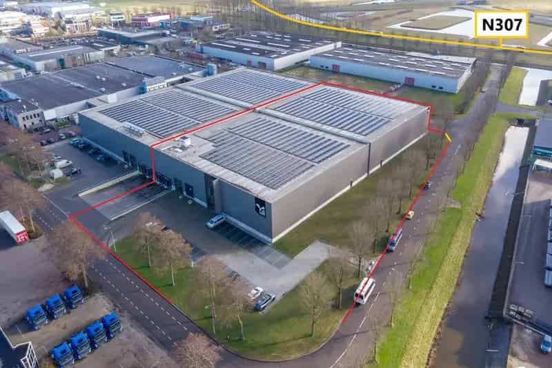 Bedrijfshal 5119 m² te huur Zwaagdijk Oost