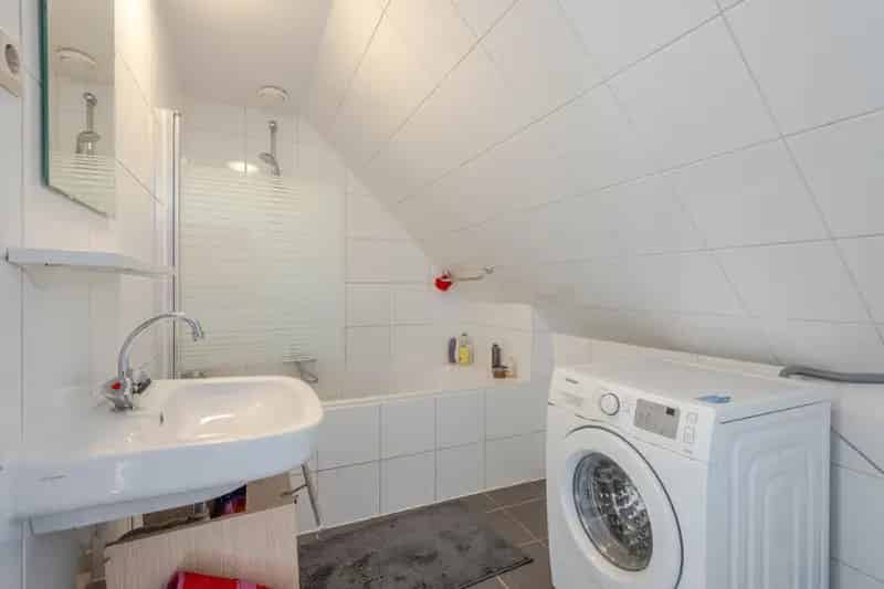 2 Laagse Bovenwoning Rotterdam Hillesluis  Renovatie 2007