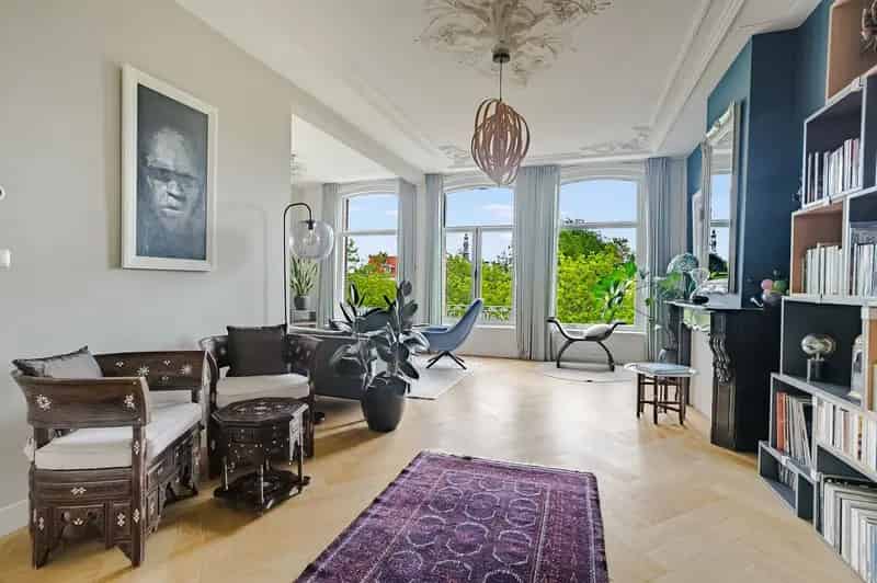 Amsterdam Nassaukade: Karakteristieke Dubbele Bovenwoning met Dakterras