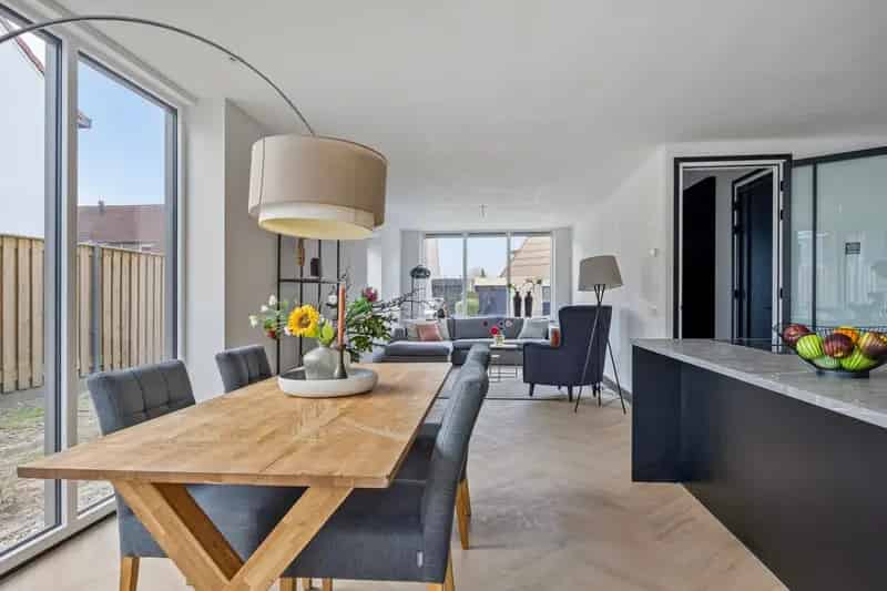 Huis te koop Leersum: Gerenoveerde 2-onder-1-kapwoning