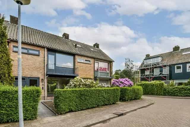 Tussenwoning te huur in Laren NH 5 kamers 104m2