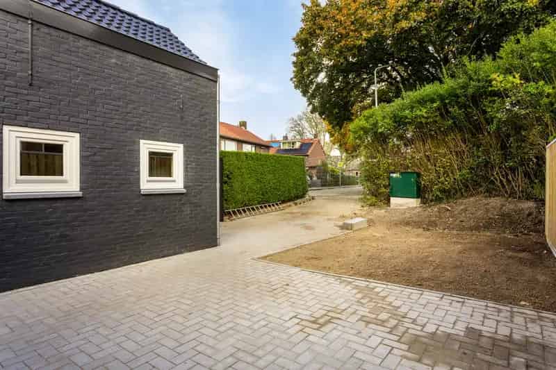 Gericht gerenoveerd herenhuis 5 slaapkamers Zevenbergschen Hoek