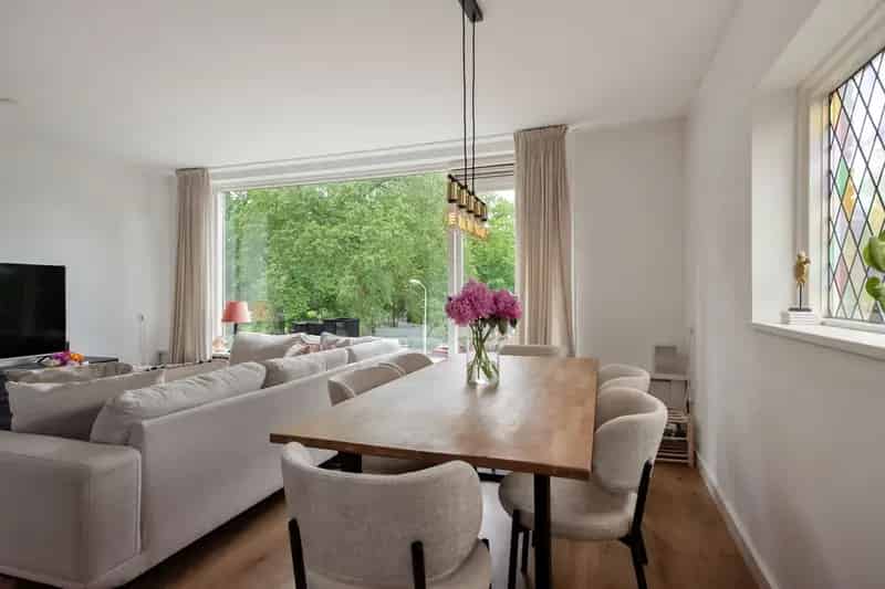 3 Kamer Appartement Voorburg  Recent gerenoveerd