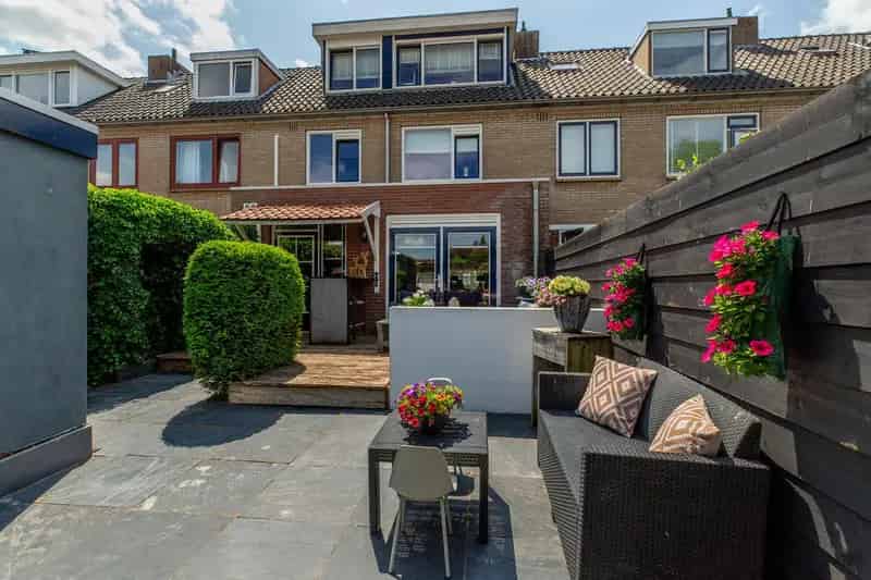 Ruime Tussenwoning 4 Slaapkamers Barendrecht Moderne Badkamer