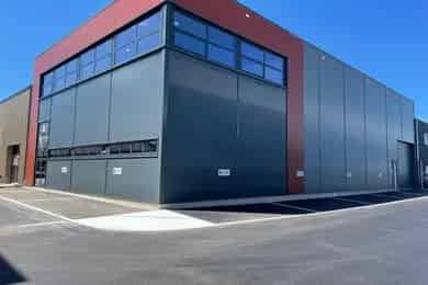 Bedrijfsruimte 420m2 Kantoor 102m2 Poeldijk te Huur