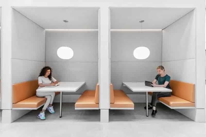 Spaces Amsterdam Amstel: Werkplek huren