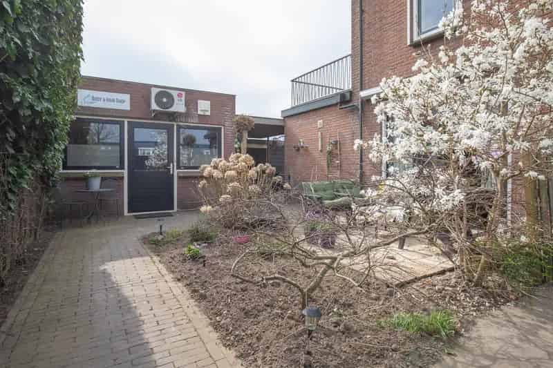 Jaren 30 woning te koop Woudenberg 4 slaapkamers bedrijf aan huis