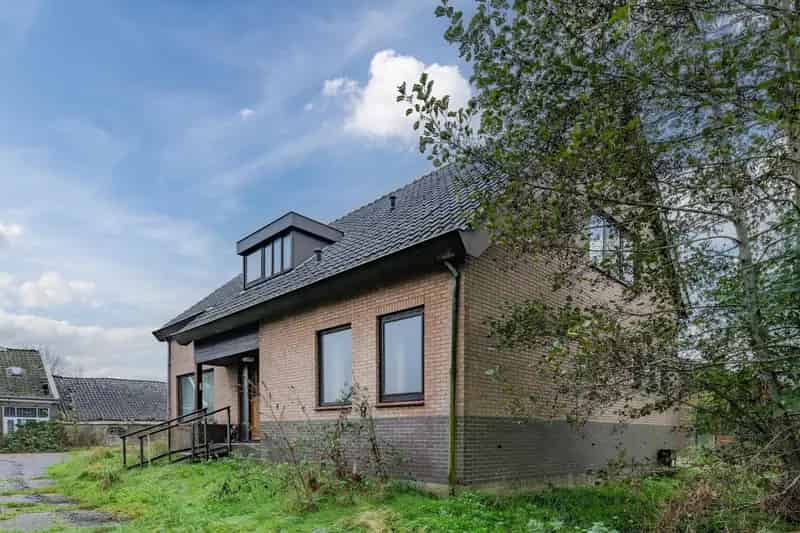Vrijstaande woning Vinkeveen 5 slaapkamers grote tuin