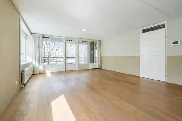Licht Ruim Instapklaar 2 Slaapkamer Appartement Zuidbalkon