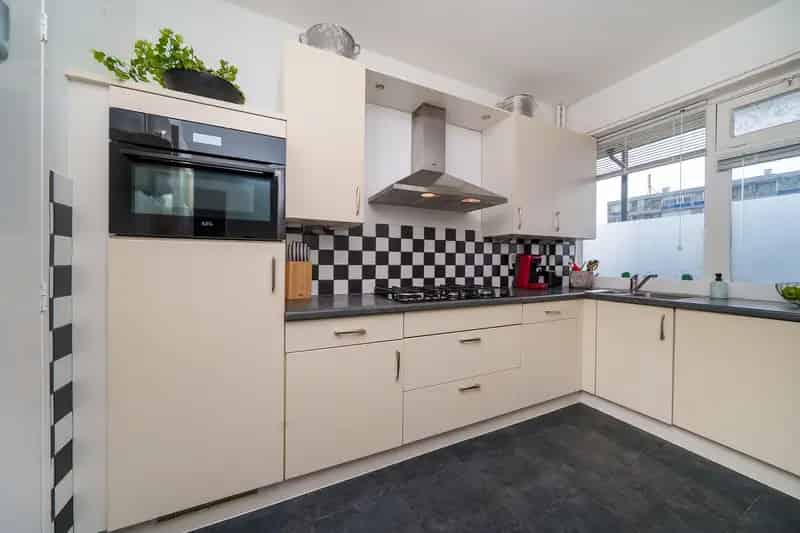 Appartement Rotterdam IJsselmonde 70m2 Balkon Uitzicht Lift