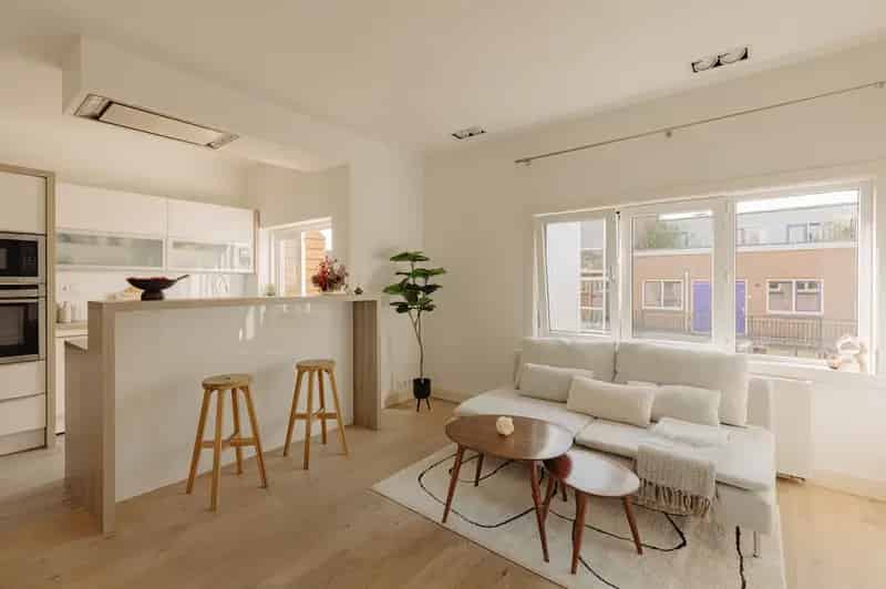 3 Kamer Appartement Amsterdam Indische Buurt 49m2 Balkon
