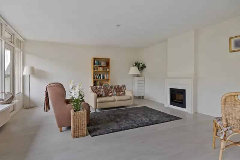 Ruim 4-Kamerappartement Apeldoorn Twee Balkons