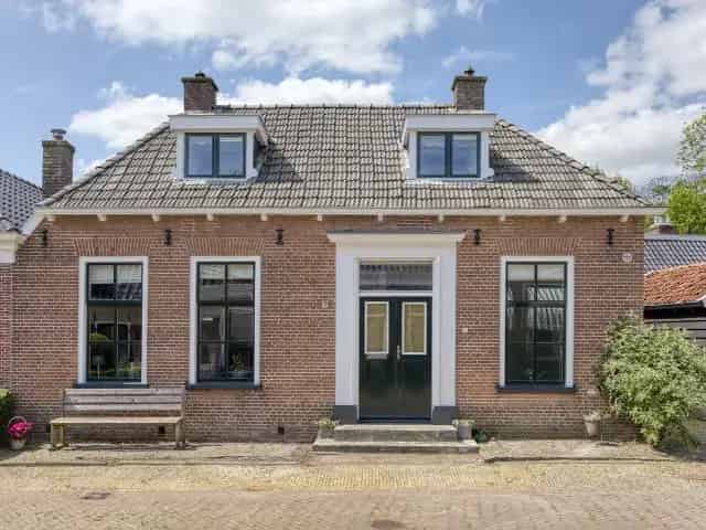 Halfvrijstaande woning Easterein 3 slaapkamers modern