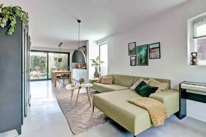 Jaren 50 woning Oud Eersel gemoderniseerd 3 slaapkamers 2 garages