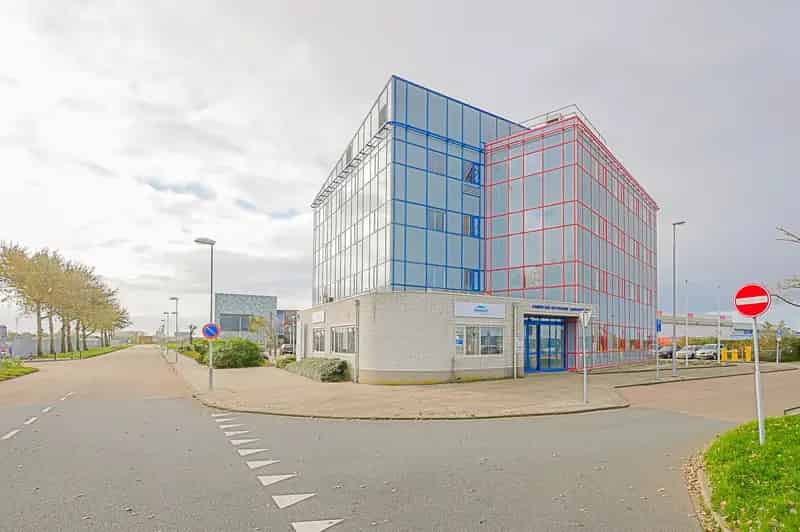 Kantoorpand 1950m² te huur Den Helder