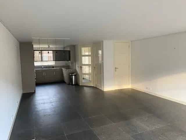 Een gezinswoning te huur in Vinkeveen 125m2 4 kamers