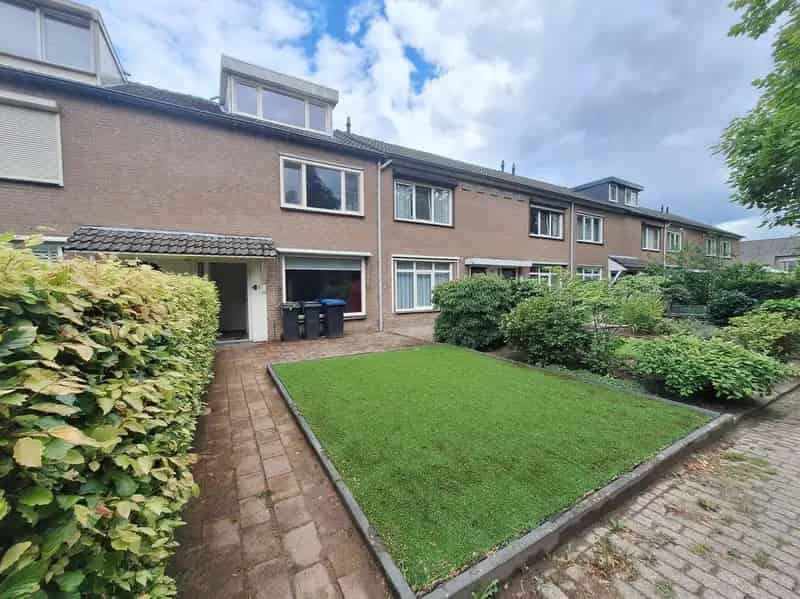 Ruime Tussenwoning Oisterwijk 4 slaapkamers tijdelijk te huur