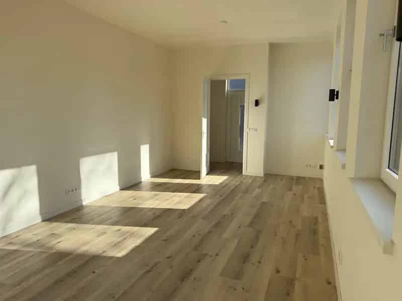 Huis te koop in Almelo: 3 slaapkamers, moderne badkamer