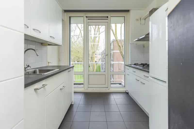 Ruim 4 Kamer Appartement IJsselmonde 3 Slaapkamers Balkon Berging