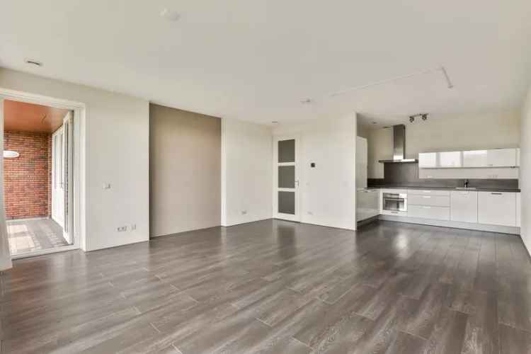 Appartement Haarlem: Ruim 2 Slaapkamers, Balkon, Uitzicht, Parkeerplaats