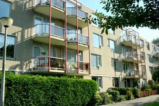 Ruime Startersflat in Groene Omgeving Nabij Winkels en OV