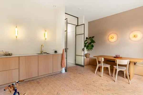 Tussenwoning Te Huur in Haarlem, Noord-Holland