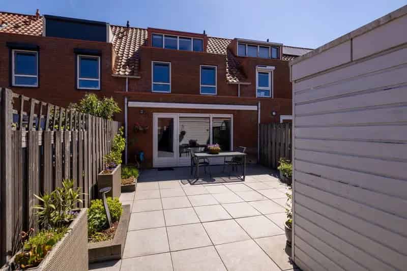 Huis te koop Wateringen Aalbessenlaan 4 slaapkamers tuin energielabel A
