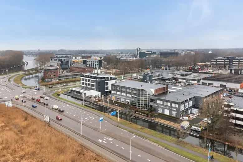 424-990 m2 Winkelruimte te Huur Gouda