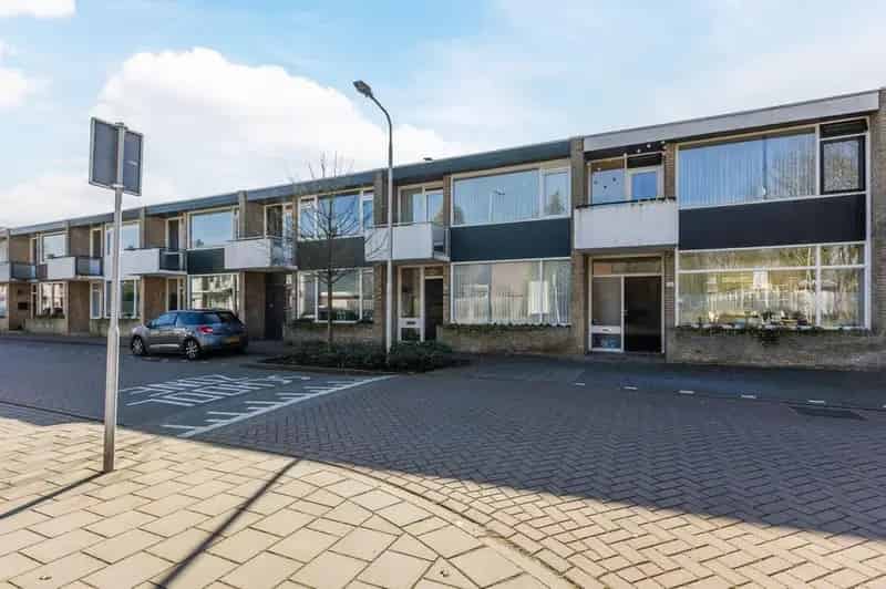 3 Slaapkamer Eengezinswoning Tilburg West Ruime Tuin