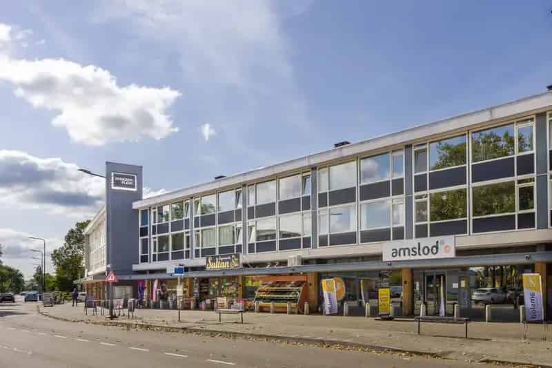 Winkelruimte Rivierenplein 223m²  Recent gerenoveerd