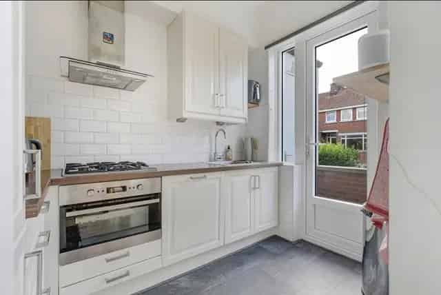 Voorburg  (Bovenveen midden)  - Van der Palmstraat