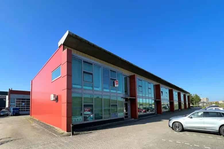 150 m2 kantoorruimte te koop in Barendrecht