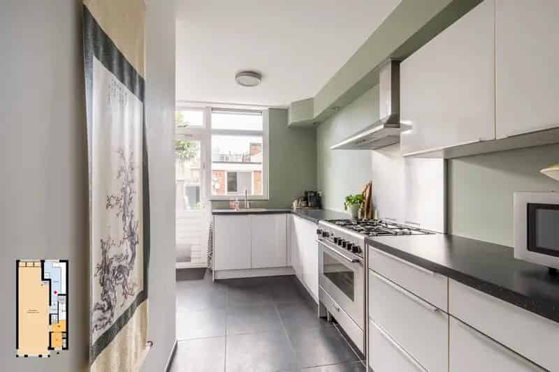 Huis te koop Vlaardingen Oostwijk 5 kamer herenhuis 4 slaapkamers tuin