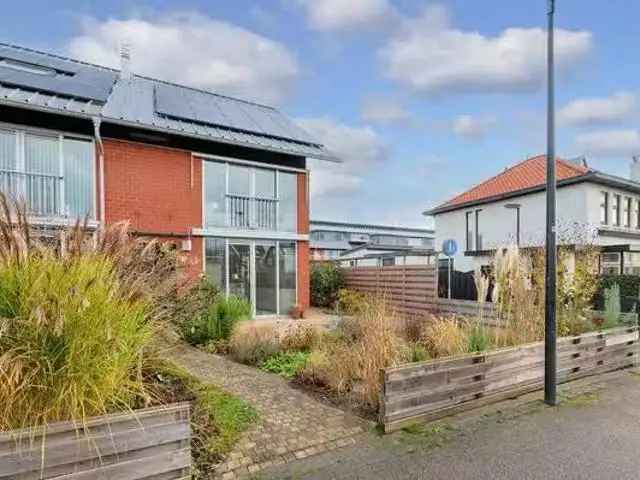 Tussenwoning te koop Den Haag 4 slaapkamers 147m²
