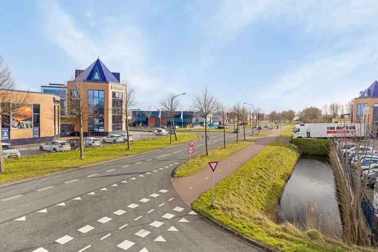 Bedrijfshal Heerhugowaard te huur 1076m2 Kantoren 634m2