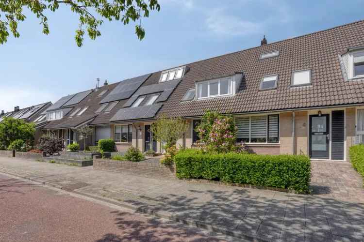 Huis te koop Ede: 4 Slaapkamers, Luxe Badkamer, Kindvriendelijke Wijk