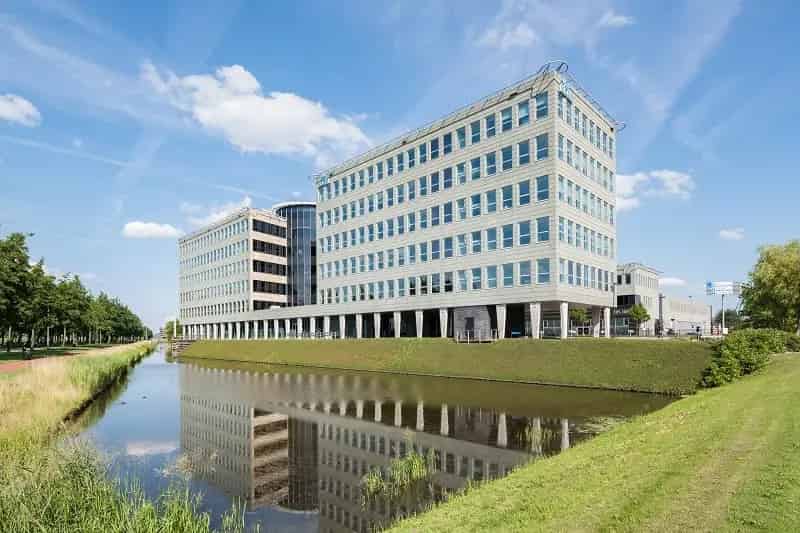 Kantoorruimte Schiphol-Rijk 1500m²  Uitzicht Schiphol