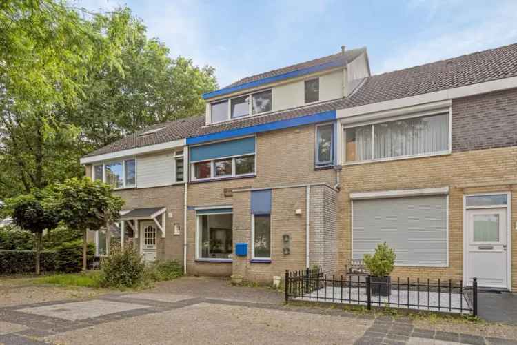 5 Slaapkamers Ruime Tussenwoning Oosterhout Garage Tuin
