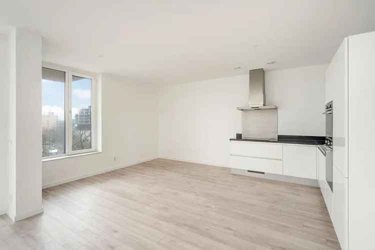 Appartement Te Huur in 438C, Brede Hilledijk, Rotterdam, Zuid-Holland