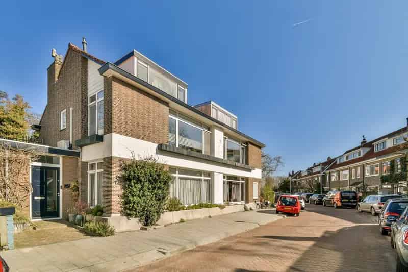 Huis te koop Hillegersberg 6 slaapkamers grote tuin