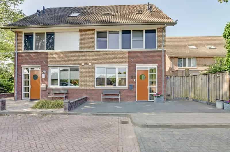 5 Slaapkamers 2 Onder 1 Kapwoning Dongen Tuinkamer Airco Zonnepanelen
